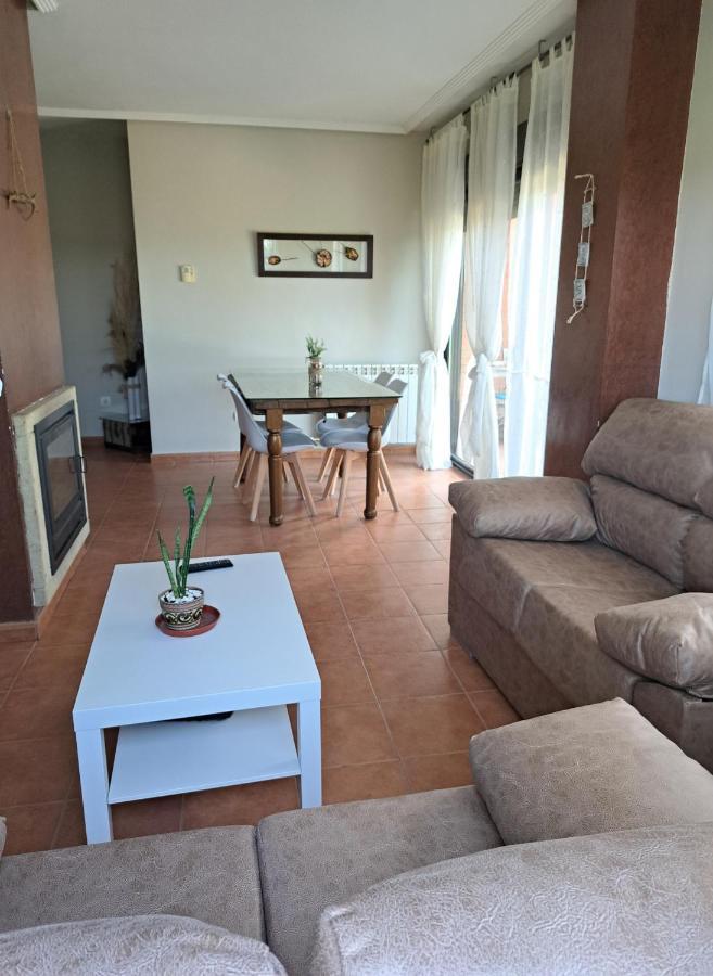 La Casa Del Cipres Villa Aldeamayor de San Martin Eksteriør billede