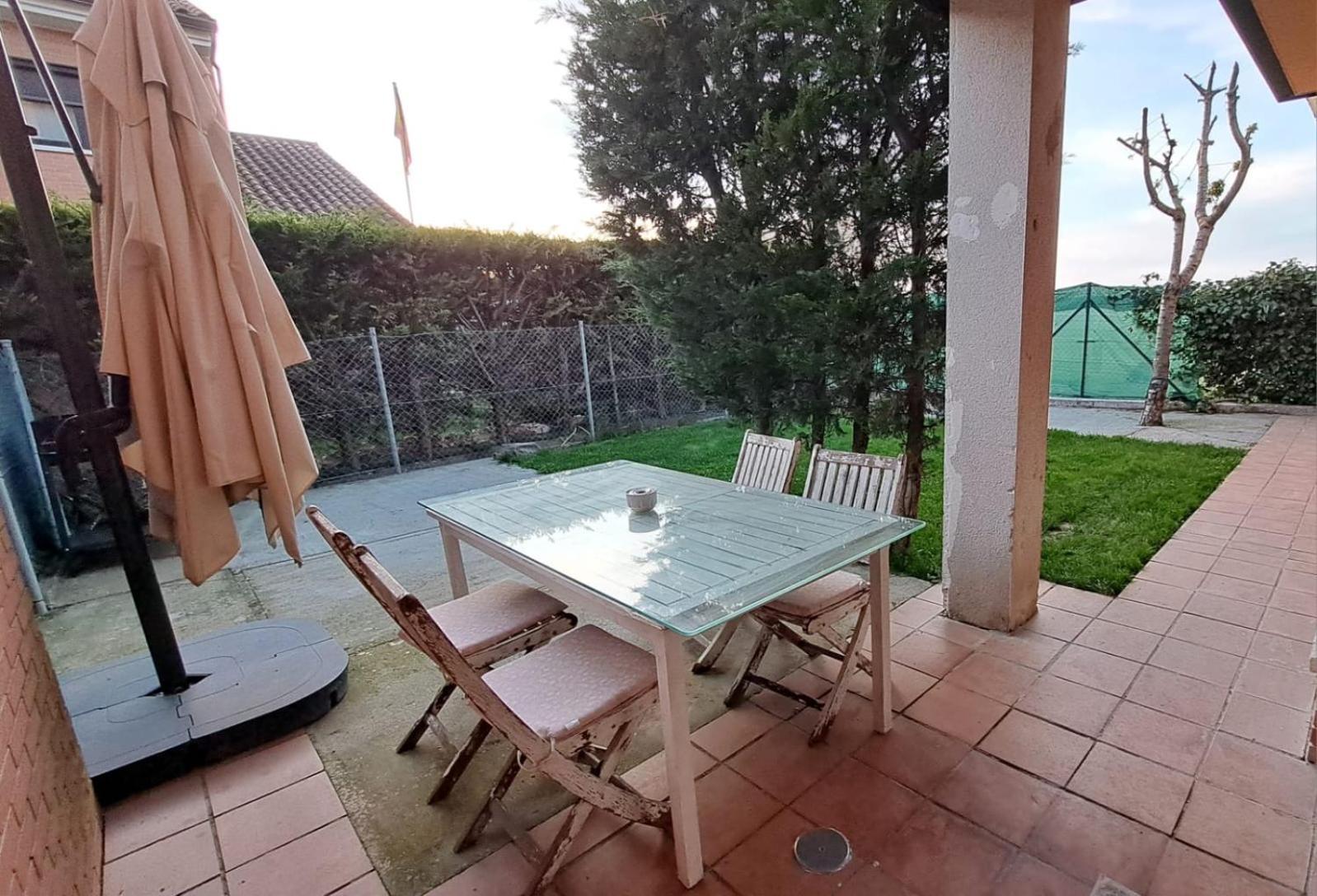 La Casa Del Cipres Villa Aldeamayor de San Martin Eksteriør billede