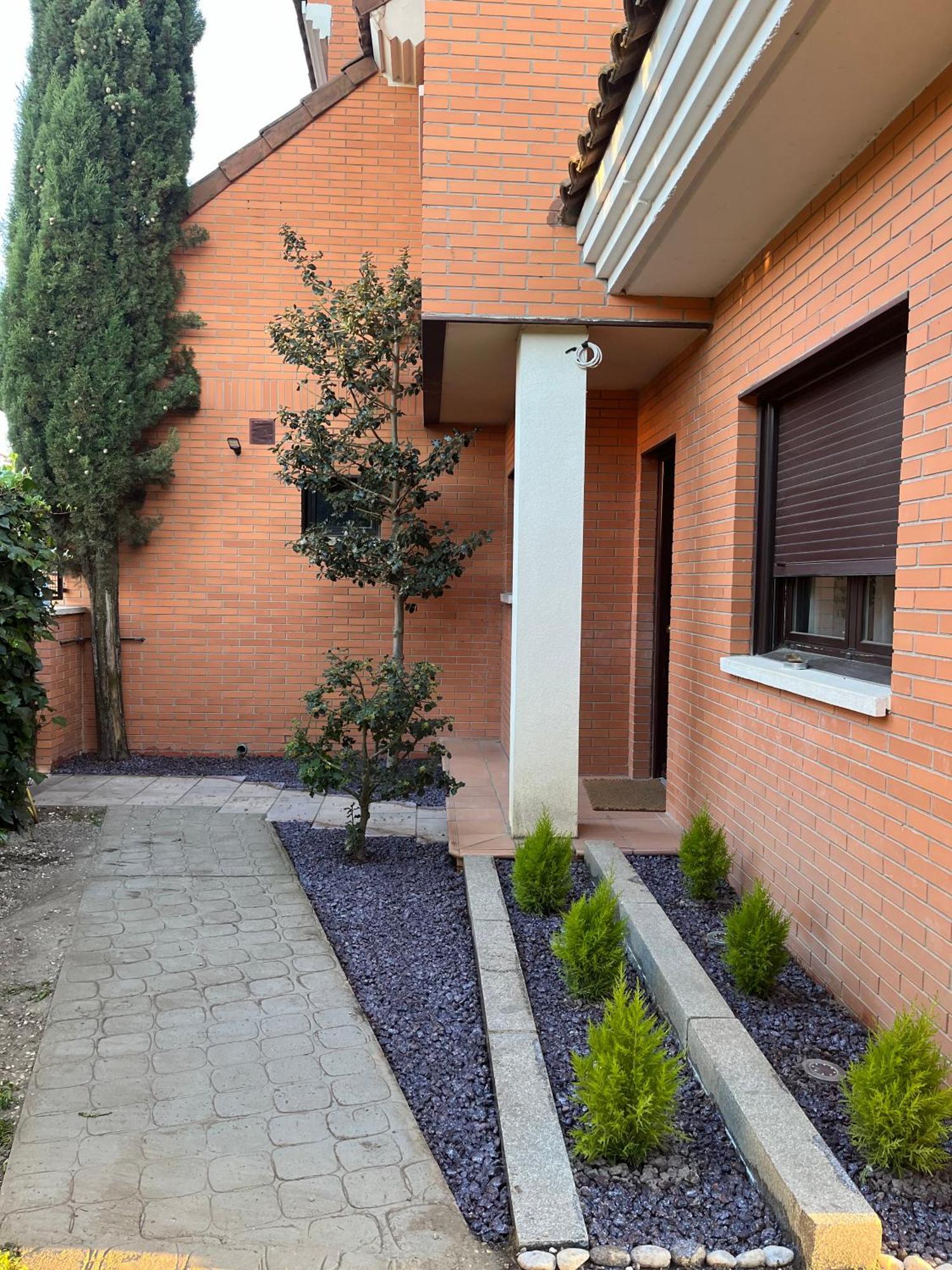 La Casa Del Cipres Villa Aldeamayor de San Martin Eksteriør billede